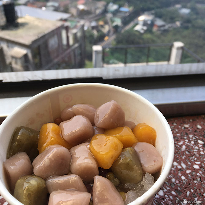 To get to the best taro ball dessert, you have to climb up steep steps to the A-Gan Yi Taro Ball shop. Follow the sign at the back of the shop and you’ll end up at a dining area where you can enjoy your dessert with a view.