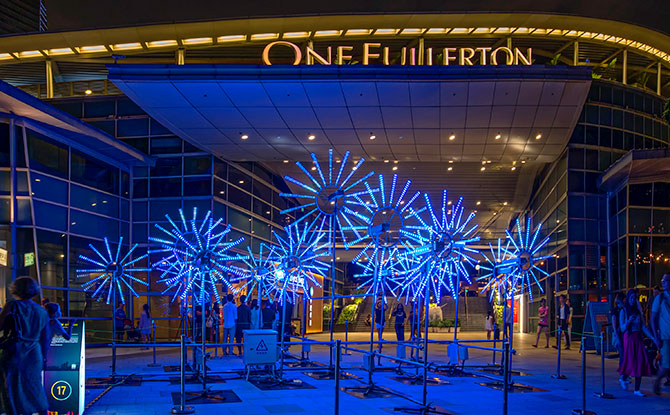 i Light Singapore – Bicentennial Edition: Bridges And Connections Light Up The Night 8 Flower Clock by You Fan Zhou and team from Guangzhou Academy (Photo by Gin Tay, courtesy of Urban Redevelopment Authority)