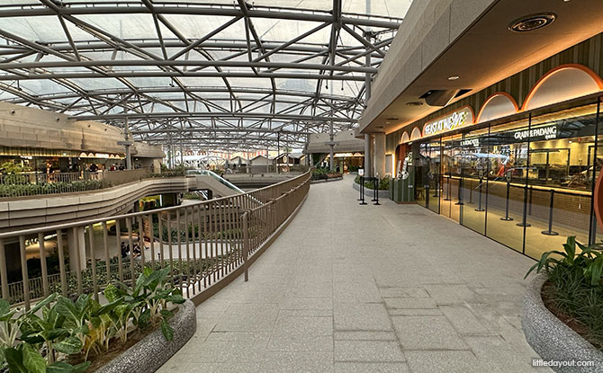 FEAST at WEAVE Food Hall at Resorts World Sentosa