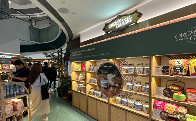 Food Opera: ION Orchard Food Court Reopens With 18 New Brands & 1970s Orchard Road Feels 2 Highlights at ION Orchard Food Court: Food Opera