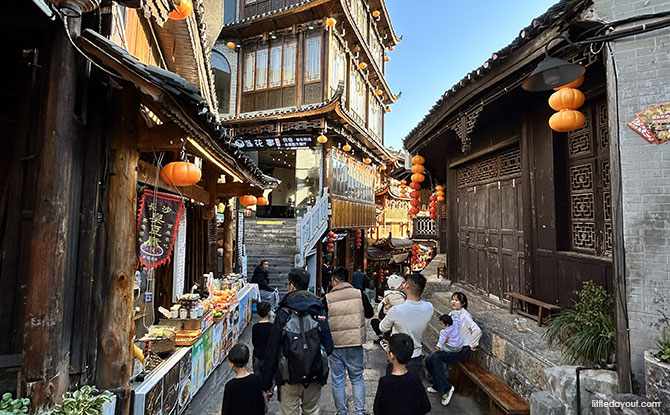 Furong Ancient Town: A Beautiful Stopover Near Zhangjiajie 11 Wandering the Ancient Streets of Furong