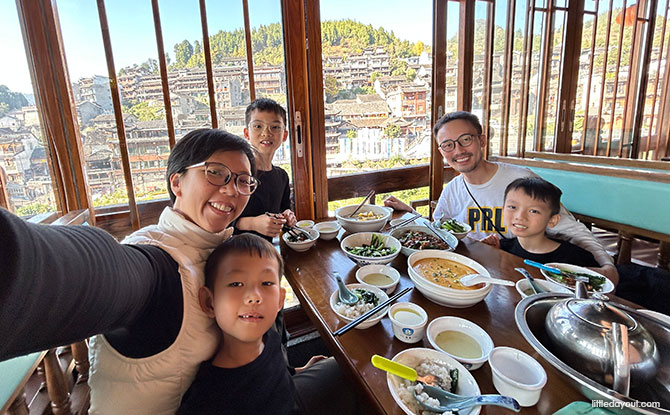 Furong Ancient Town: A Beautiful Stopover Near Zhangjiajie 14 Dining with a View
