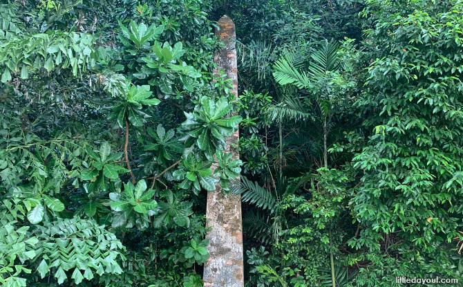 Little Stories: The Obelisk At Labrador Park