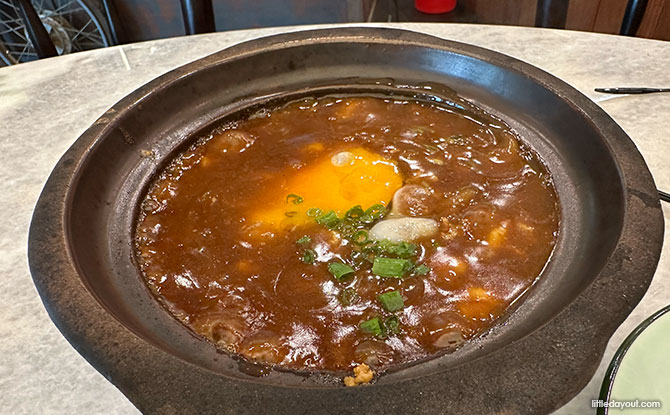 Claypot Mee Tai Mak