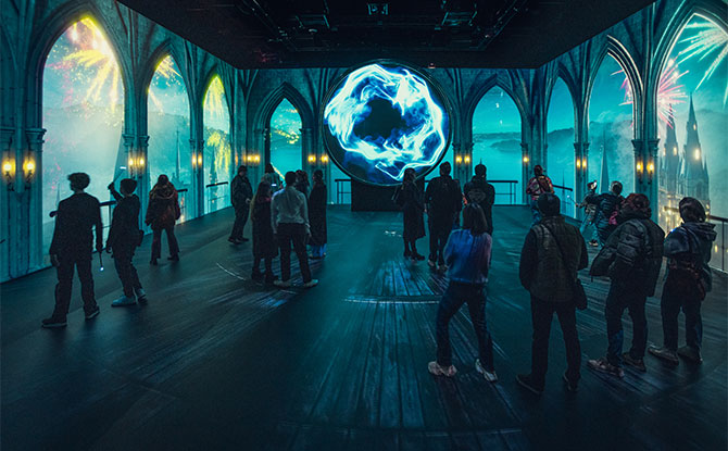 Harry Potter: Visions of Magic: Explore the Wizarding World