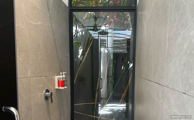 ay-per-use Shower facilities at Hub & Spoke