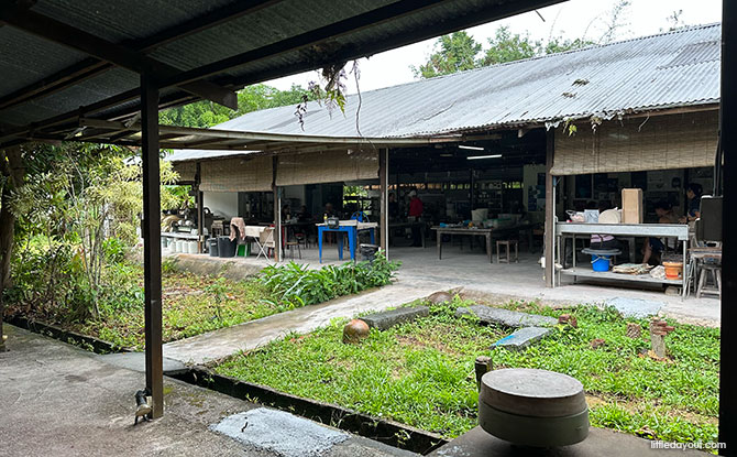 Jalan Bahar Clay Studios: Guan Huat Dragon Kiln & Artist Community 1 Jalan Bahar Clay Studios: Continuing the Heritage of the Pottery Industry