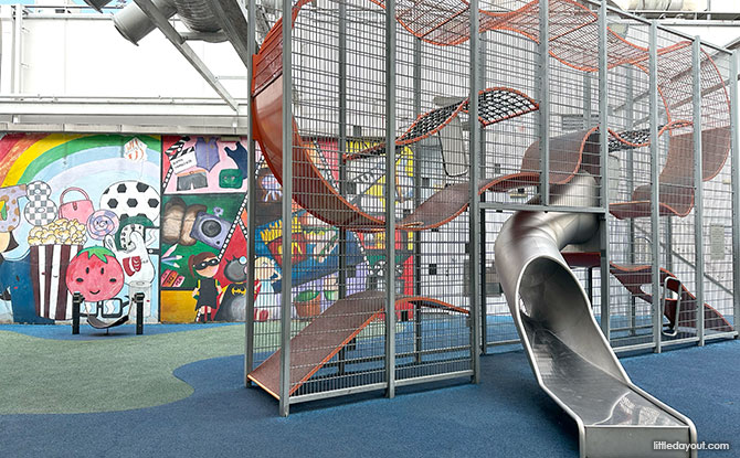 Junction 8 Playground: Roof Garden With Vertical Playground & Boulder