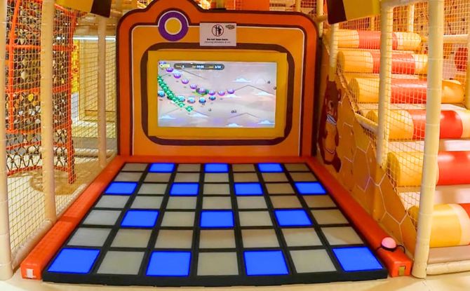 Jungle Gym Indoor Playground At Horizon Mall: Play-Pretend Farm, Massive Ball Pit, Climbing Wall & More 2 Interactive Area and Construction Brick Zone