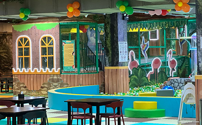 Jungle Gym SKS City Mall JBCC: Jungle-Themed Indoor Playground 8 Rest Area for Parents