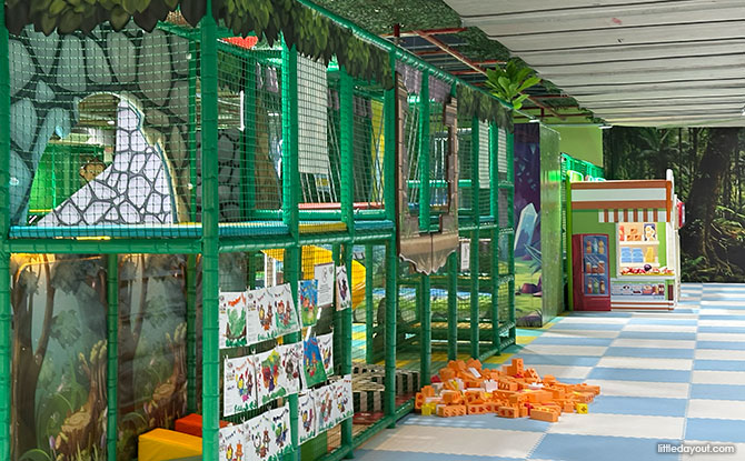 Jungle Gym SKS City Mall JBCC: Jungle-Themed Indoor Playground 6 Role Play and Construction Area
