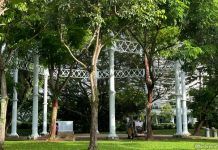 Kallang Riverside Park: Old Gasworks By The River & Other Sights