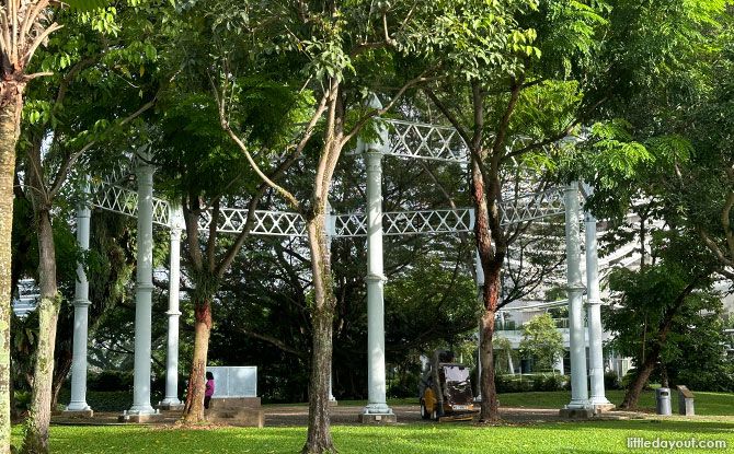 Kallang Riverside Park: Old Gasworks By The River & Other Sights