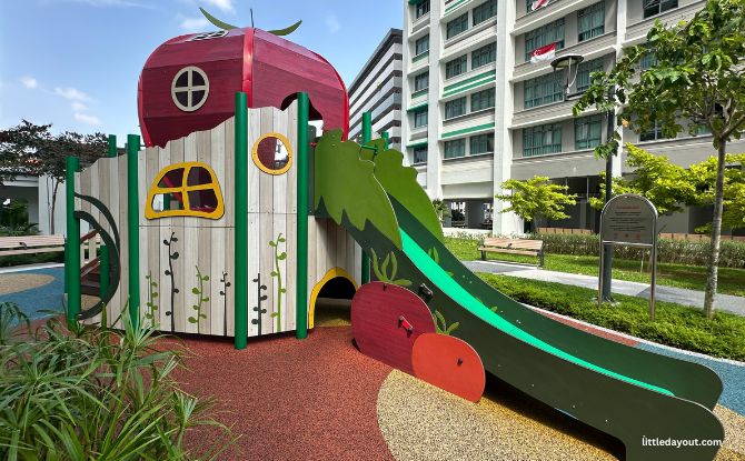Kebun Baru Edge Playground: Tomato Play & Vine Time Kebun Baru Edge Playground: Tomato Play & Vine Time
