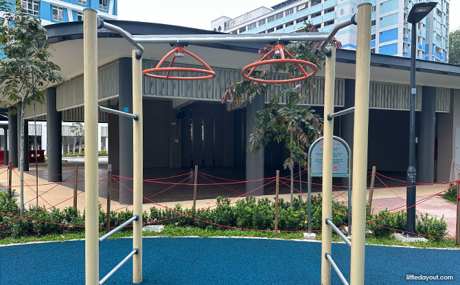 spinning wheel obstacle equipment