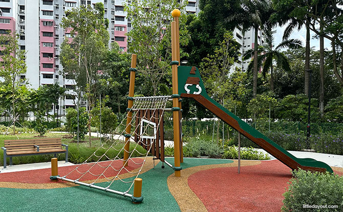 King's Road Park: Playground & Dog Run 2 cargo net for climbing