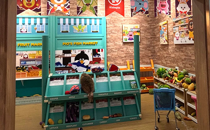 Toddler supermarket at Kiztopia Marina Square
