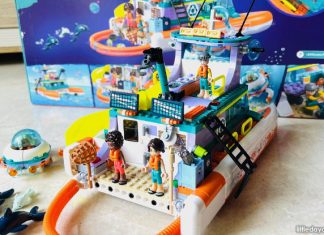 LEGO Friends Sea Rescue Boat 41743 Review LEGO Friends Sea Rescue Boat 41743 Review