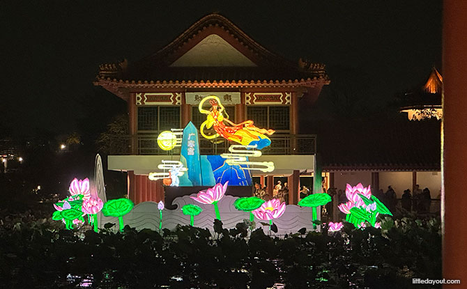 Chang'e and the Moonlit Garden
