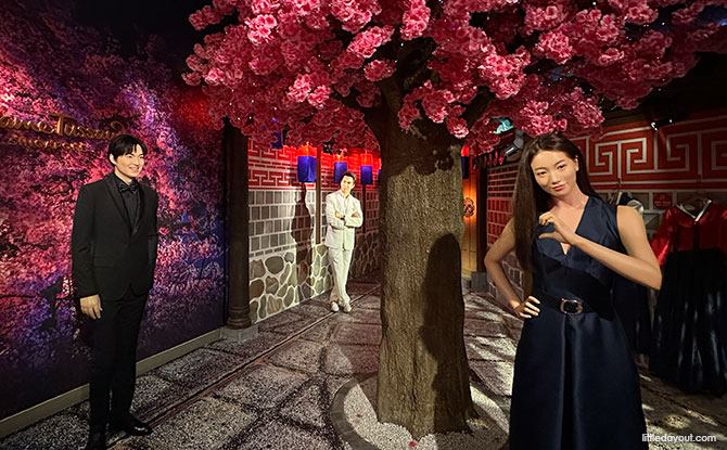 Ariana Grande’s Wax Figure Lands At Madame Tussauds Singapore 15 K-Wave