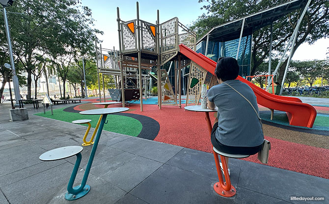 Marina Bay Playground: Exciting Play Hills In The City 9 Seats with integrated tables