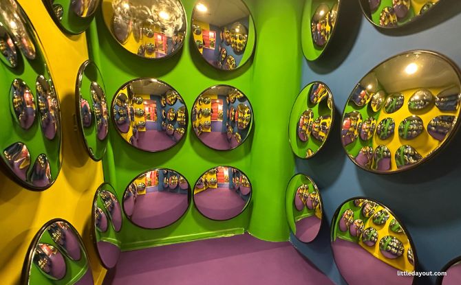 Marina Square's Sesame Street Magical Art World Chapter 2: Celebrate Creativity From 1 Oct To 31 Dec 2026 4 Infinity Lens