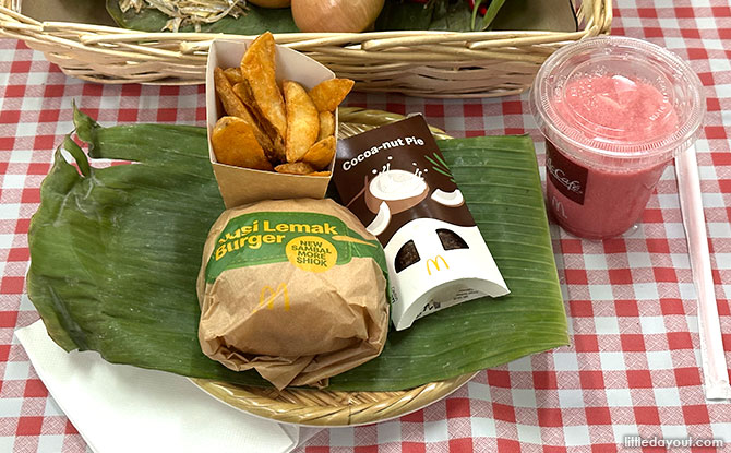 McDonald's New Nasi Lemak Burger is Back! 😱😋 #mcdonalds #nasilemak  #bandung #new #burger 