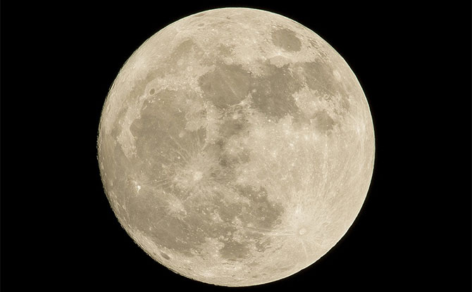Blue Moon: The Super Moon Shines On 31 August