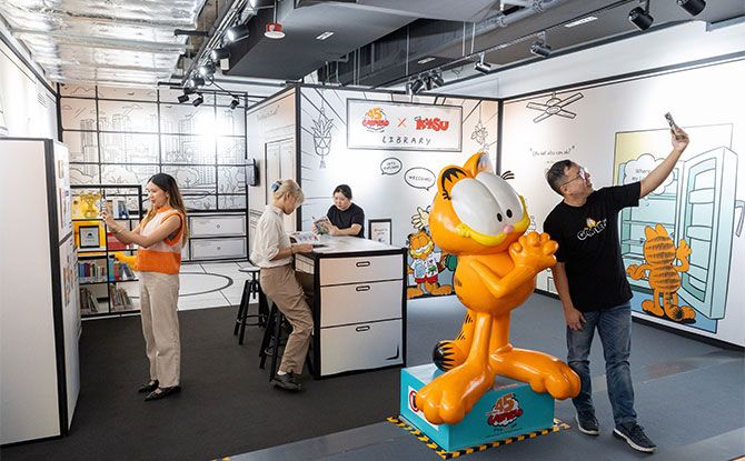 What's at the Garfield x Mr Kiasu Pop-up Library at The Centrepoint