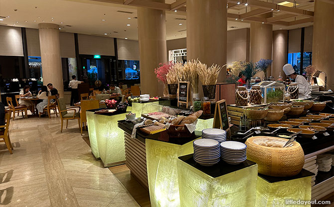 Oscar's Restaurant at Conrad Centennial Singapore