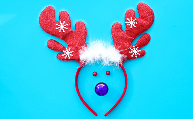 90 Reindeer Jokes That Will Sleigh You With Laughter
