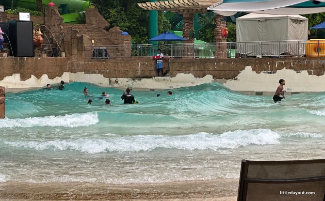Adventure Cove Waterpark, Resorts World Sentosa: Ultimate Guide & Protips 5 Bluwater Bay - Adventure Cove Waterpark Wave Pool