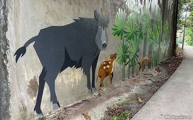 Animal mural at Rifle Range Road