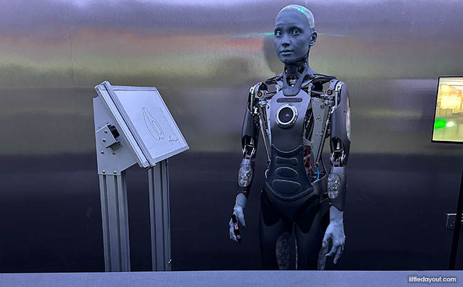 Ameca – Meet at Robot!