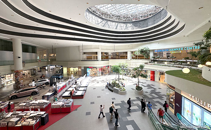 Sengkang Grand Mall: Food, Shops & Facilities