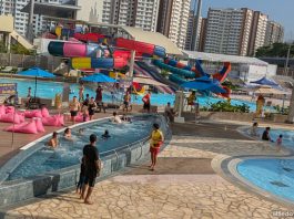Sengkang Swimming Complex's Amazing Water Slides at ActiveSG Sengkang Sport Centre