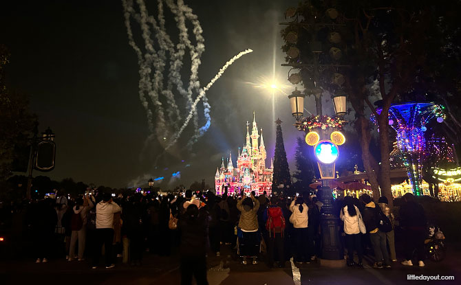 Shanghai Disneyland: How We Spent 2 Wonderful Days In The Theme Park As A Family 17 Light and Fireworks Show