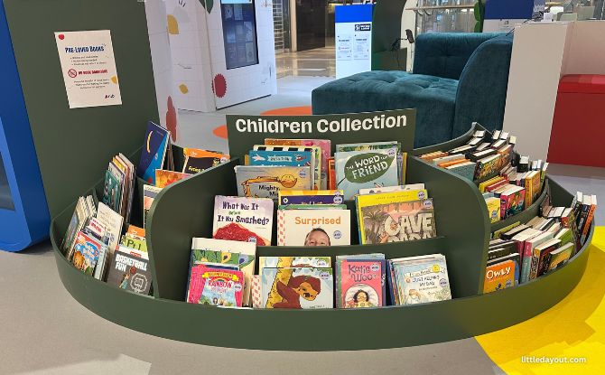 City Square Mall Sit-N-Read Node: Try Kobo EReaders & Browse Digital And Physical Books 5 Sit-n-Read notes, patrons can enjoy a curated collection of physical pre-loved books for both adults and children