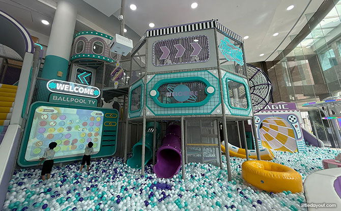 SkyHop by Yooland: Indoor Playground With Huge Ball Pit At Tampines Point
