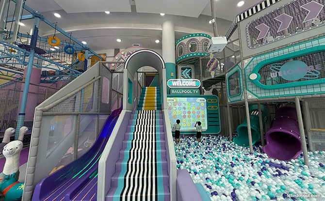 ball pit at SkyHop by Yooland