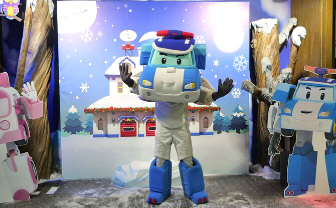 Robocar Poli at Snow City