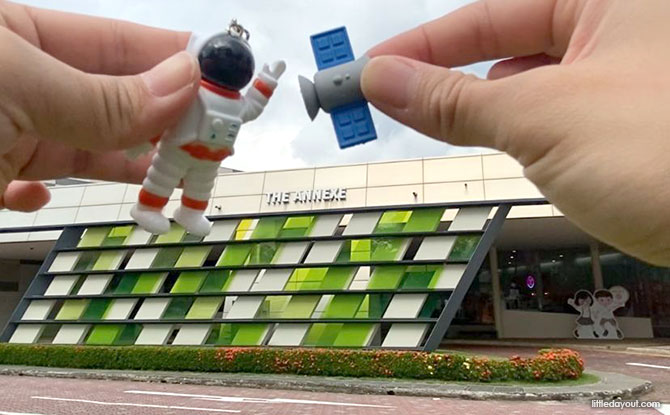 Experiencing Space Explorers: THE INFINITE at Science Centre Singapore