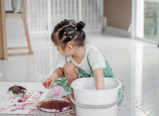 How To Make Three Ingredient DIY Non-Toxic Paint How To Make Three Ingredient DIY Non-Toxic Paint