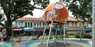 Tekka Centre Playground: The Flyaway Balloon