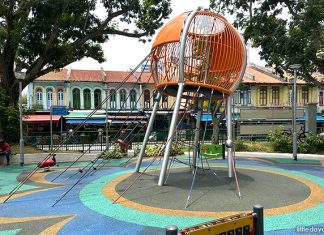 Tekka Centre Playground: The Flyaway Balloon