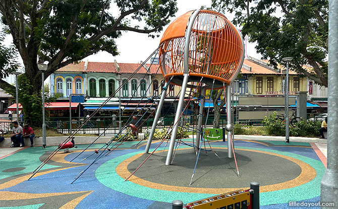 Tekka Centre Playground: The Flyaway Balloon