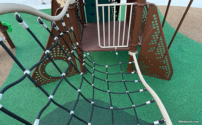 Tembusu Park: Playground With Sand Play & Flying Fox 3 warped net