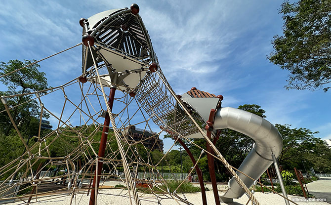 towering rope pyramid set