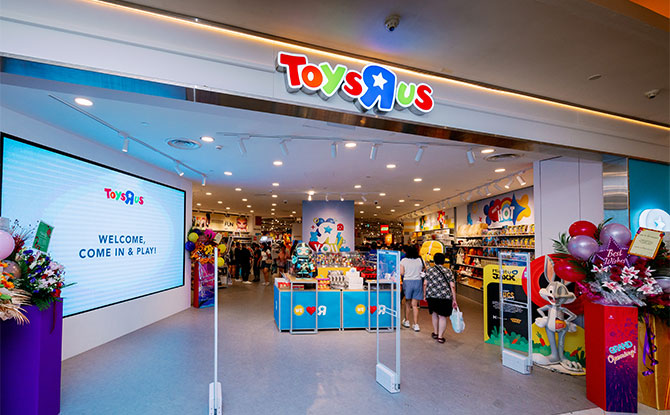 Toys“R”Us Flagship Store At VivoCity Opens: Immersive Toys, Play Experiences & Collectibles