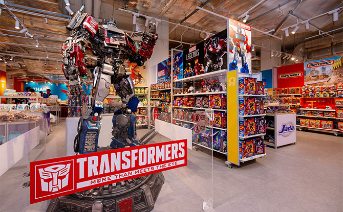 Toys“R”Us VivoCity: 23,000-Square-Feet of Space for Toys 